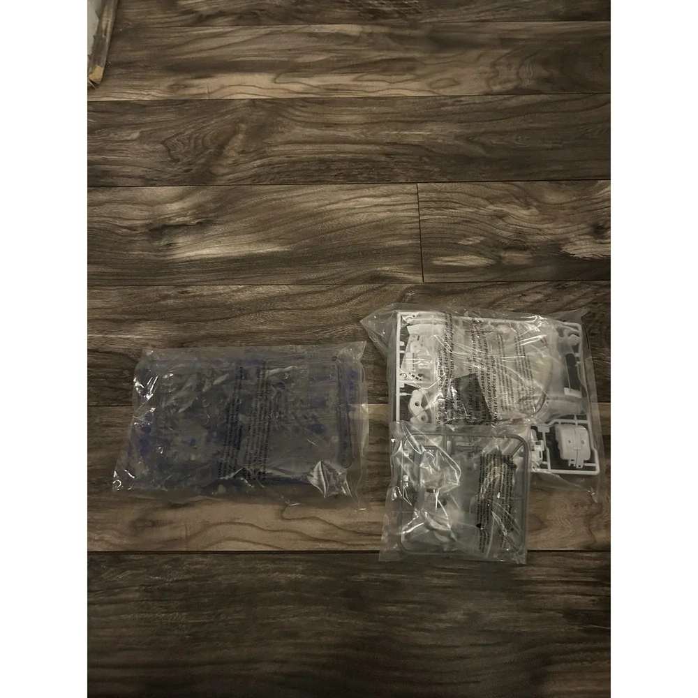 Discovery Build‎ and Create Robotics Kit (C2090G) Open box new